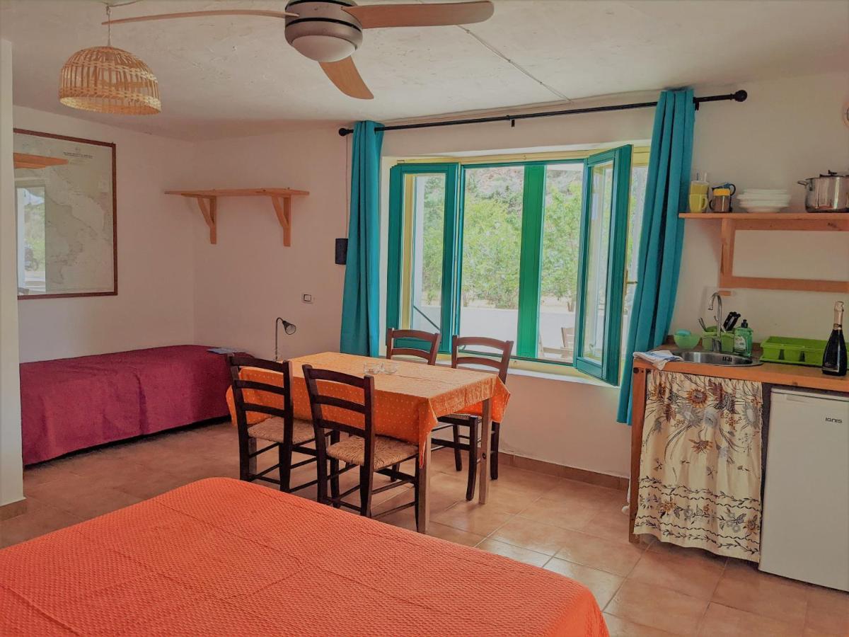 Cala Vinagra House Bed and Breakfast Carloforte  Exteriör bild
