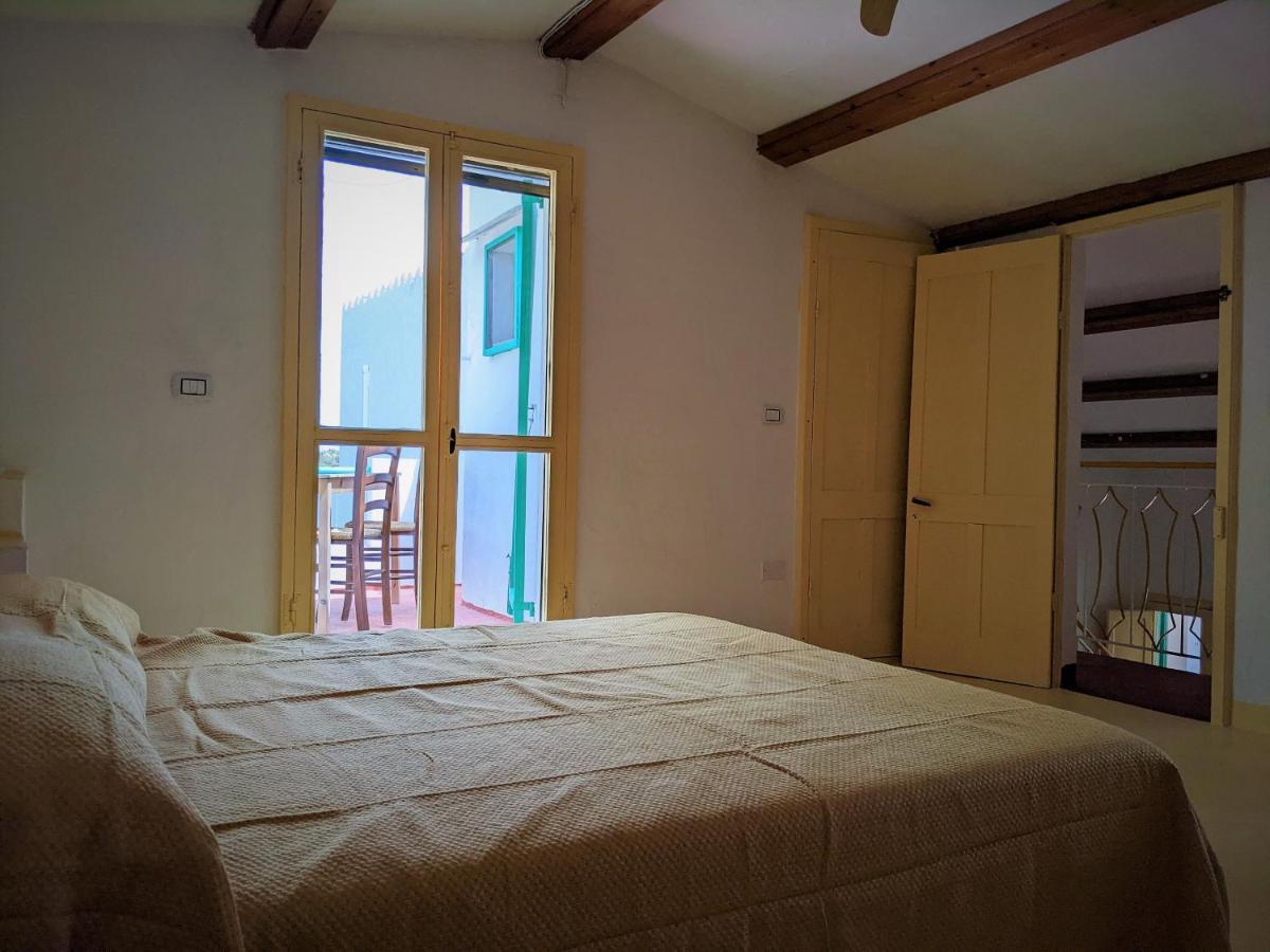 Cala Vinagra House Bed and Breakfast Carloforte  Exteriör bild